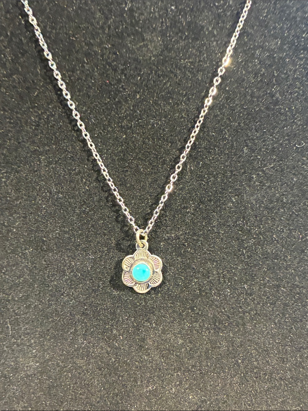 925 Silver Flower Pendant with Turquoise Accent. Silver-tone Chain